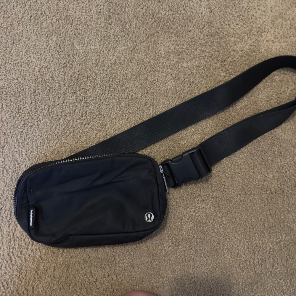 LULULEMON BELT BAG
